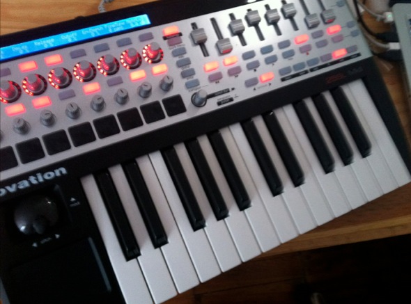 Photo annonce NOVATION  SL  25 MK2