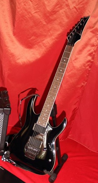 Photo : Ibanez         RGA42T