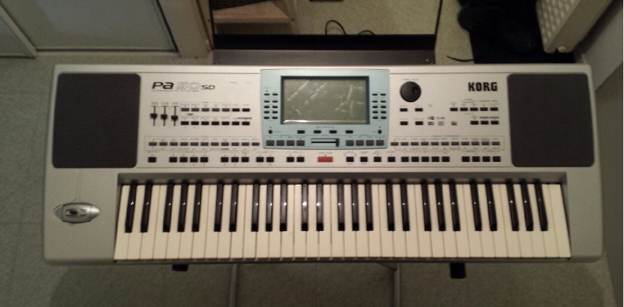 Photo : KORG    PA50     SD Piano Arrangeur Clavier 