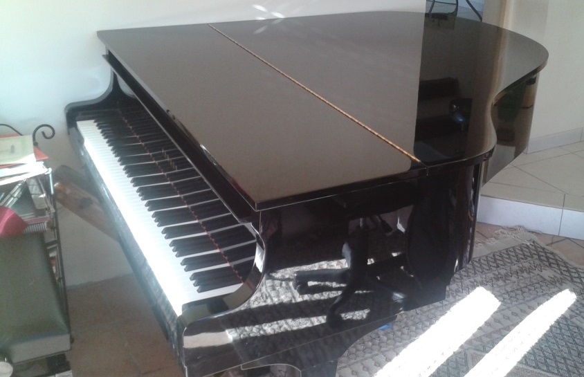 Photo : Piano Yamaha G1 1 4 queue