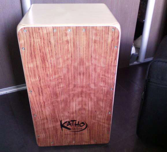 Photo : Cajon            Katho + Sac Strong Bag