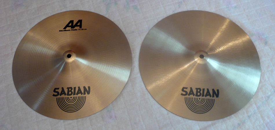 Photo : Hi  Hat  Sabian AA medium hats 14