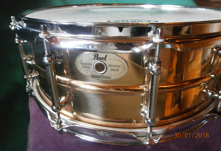 Photo : Pearl  Sensitone Custom Bronze Caisse claire