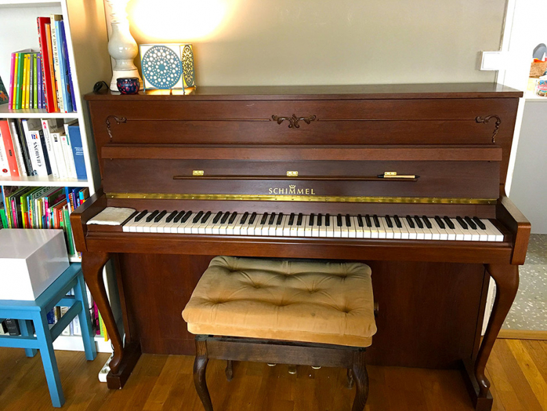 Photo : Piano    droit   Schimmel C112