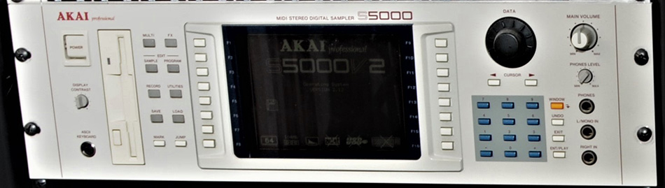 Photo : Akai         Sampleur S5000