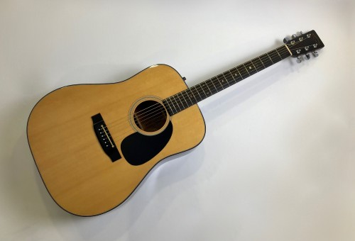 Photo : Takamine         EG330 electro acoustique MIJ