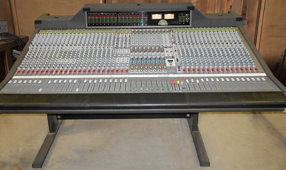 Photo : Console         40 voies AMEK RECALL