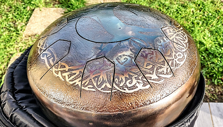 Photo : Tank    drum     steel tongue drum