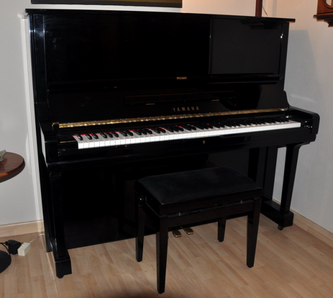 Yamaha U3