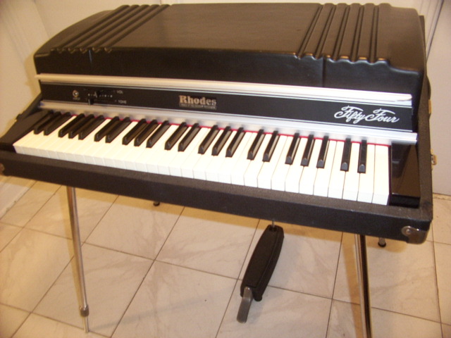 Piano RHODES 54 MARK II stage - Petite Annonce TrocMusic