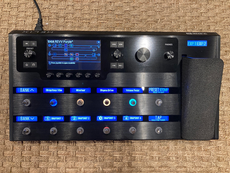 Photo : LINE 6 HELIX